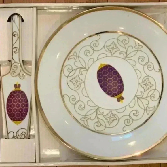 Porcelain Egg Cake Plate & Server  NWT - Picture 4 of 9